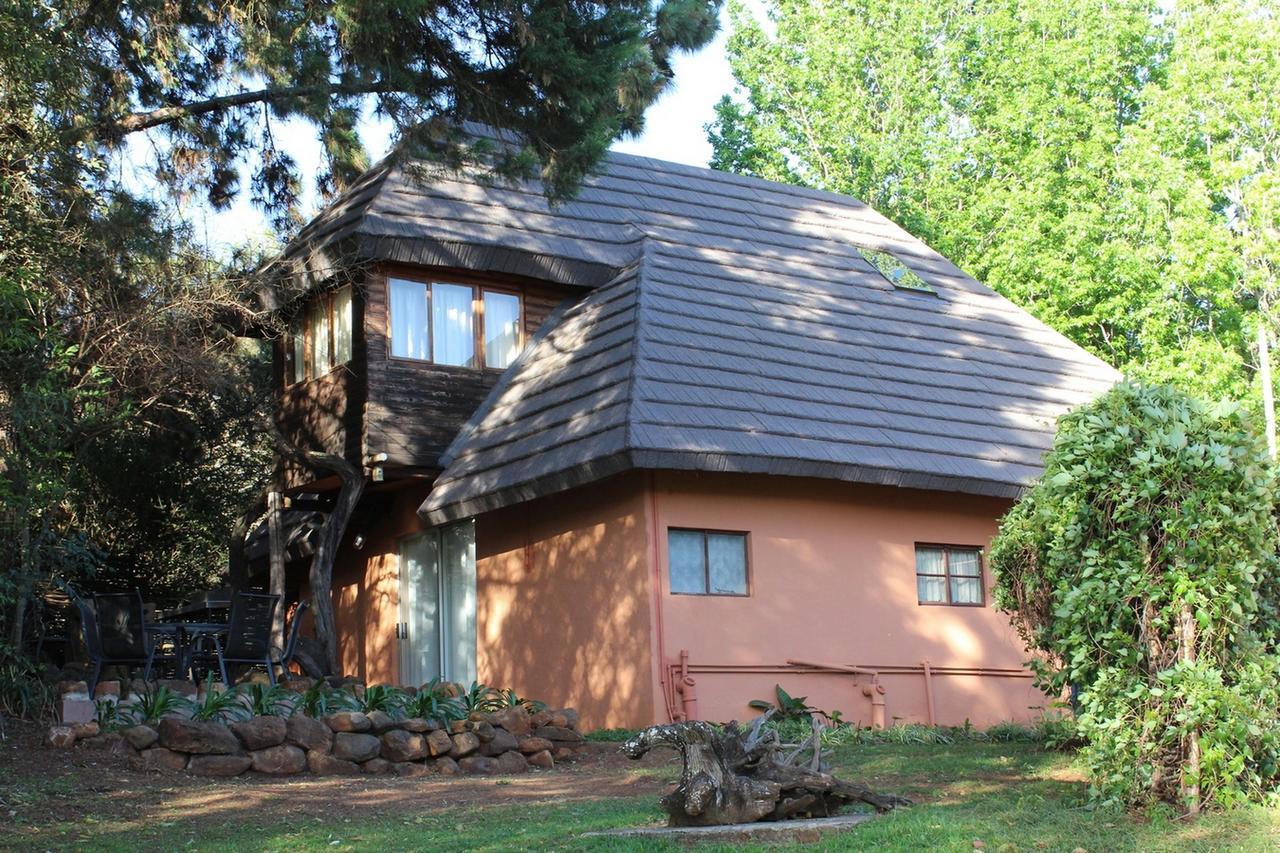 Treks, Trips And Trails Villa Champagne Valley Room photo
